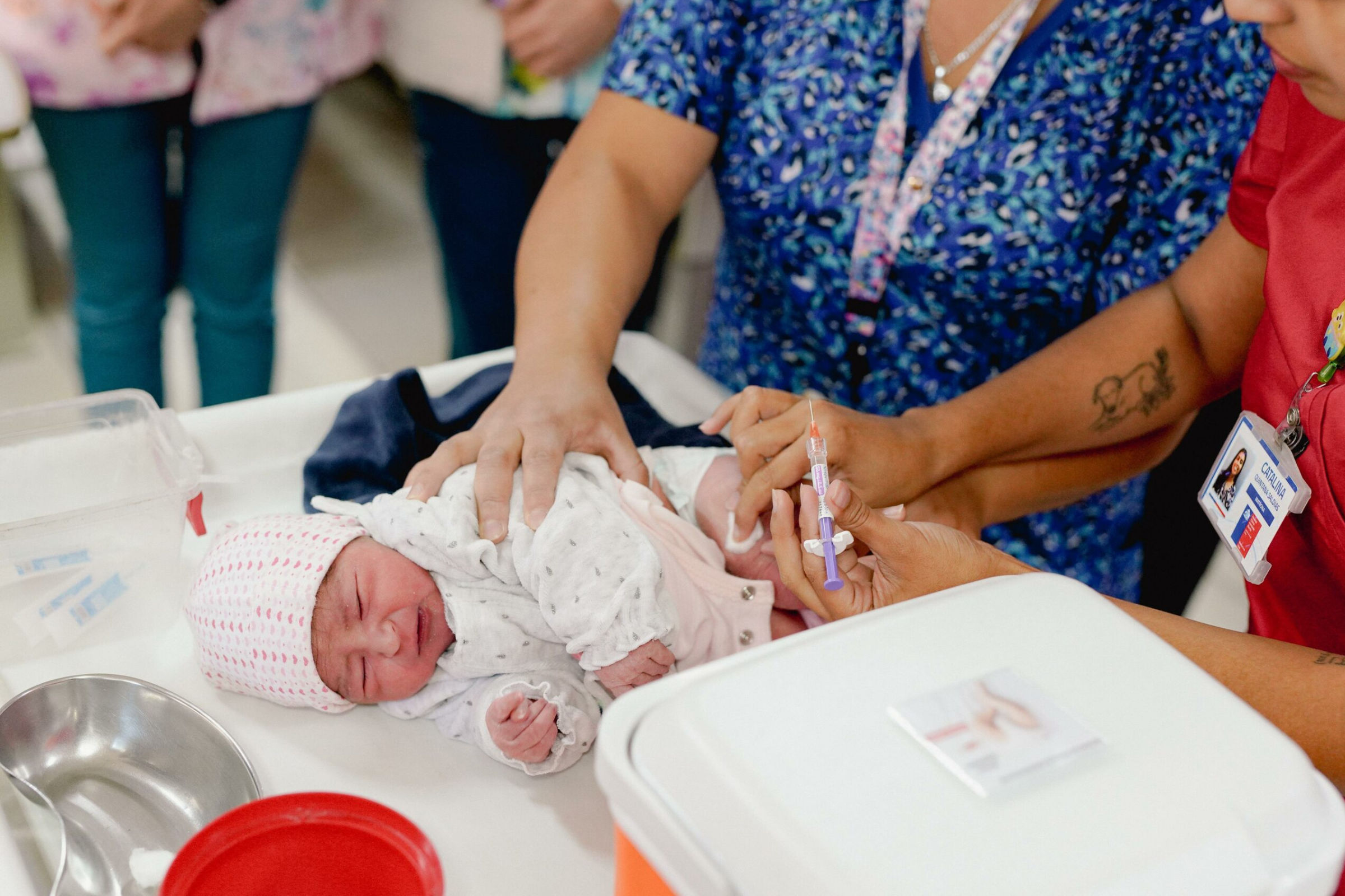 El nuevo medicamento monoclonal busca prevenir cuadros graves y hospitalizaciones a causa de este virus, en niños menores de 6 meses. La estrategia es parte de la preparación de la Campaña de Invierno 2024 impulsada por el Ministerio de Salud.