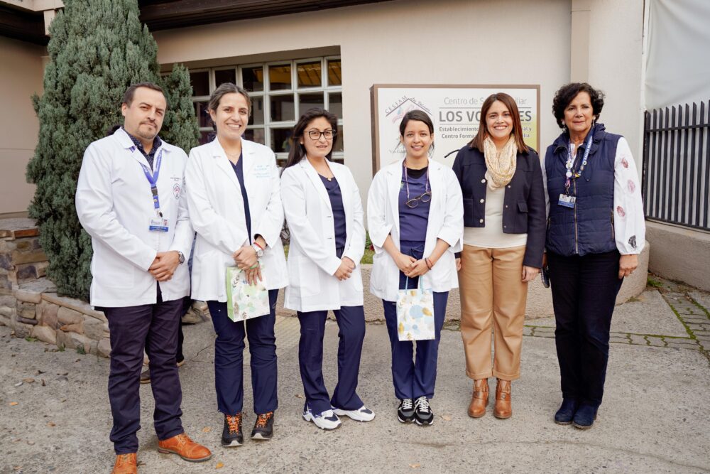 Con el objetivo de fortalecer el sistema público y la atención primaria de salud, el Servicio de Salud Ñuble junto con la Facultad de Medicina de la Universidad de Concepción, implementan este programa ha permitido la formación de 11 médicos de familia.